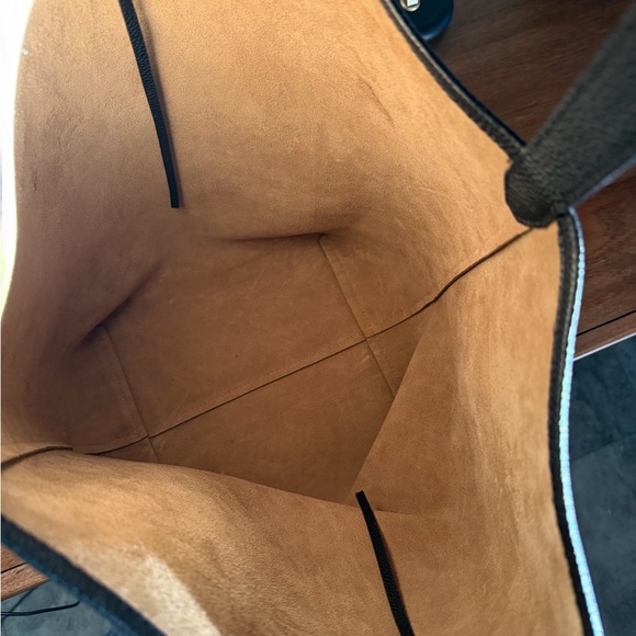 The Row Large Park Bucket Bag - Picture 5 of 11